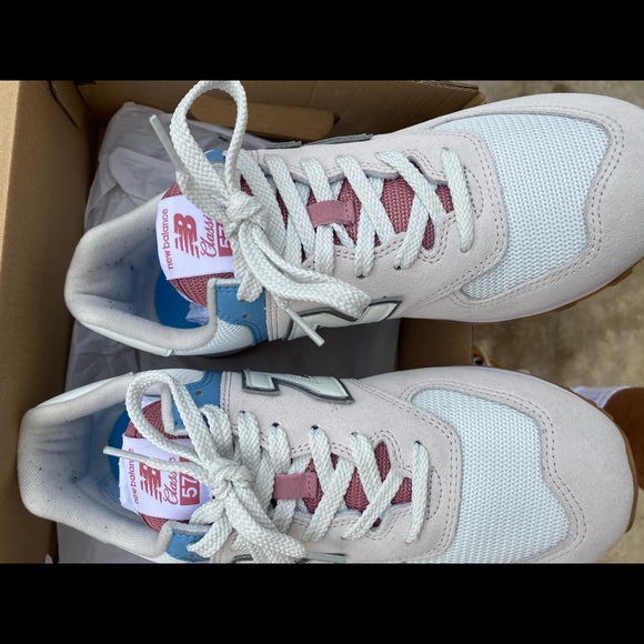 New Balance 574 v 2 Essentials Grey Pink Suede - Picture 4 of 10